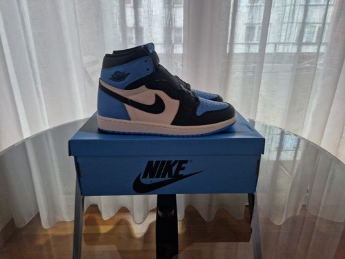 Air Jordan 1 High OG UNC Toe - EU 42 / US 8.5 - New (DS)