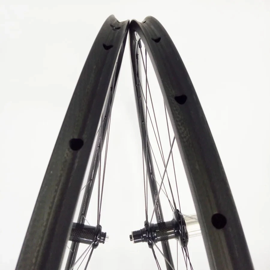 Carbon Wheels 24 mm Deep Rim R36 Hub 424 Spoke 700 21C Road Bike Tubular Wheels - Image 3 of 4