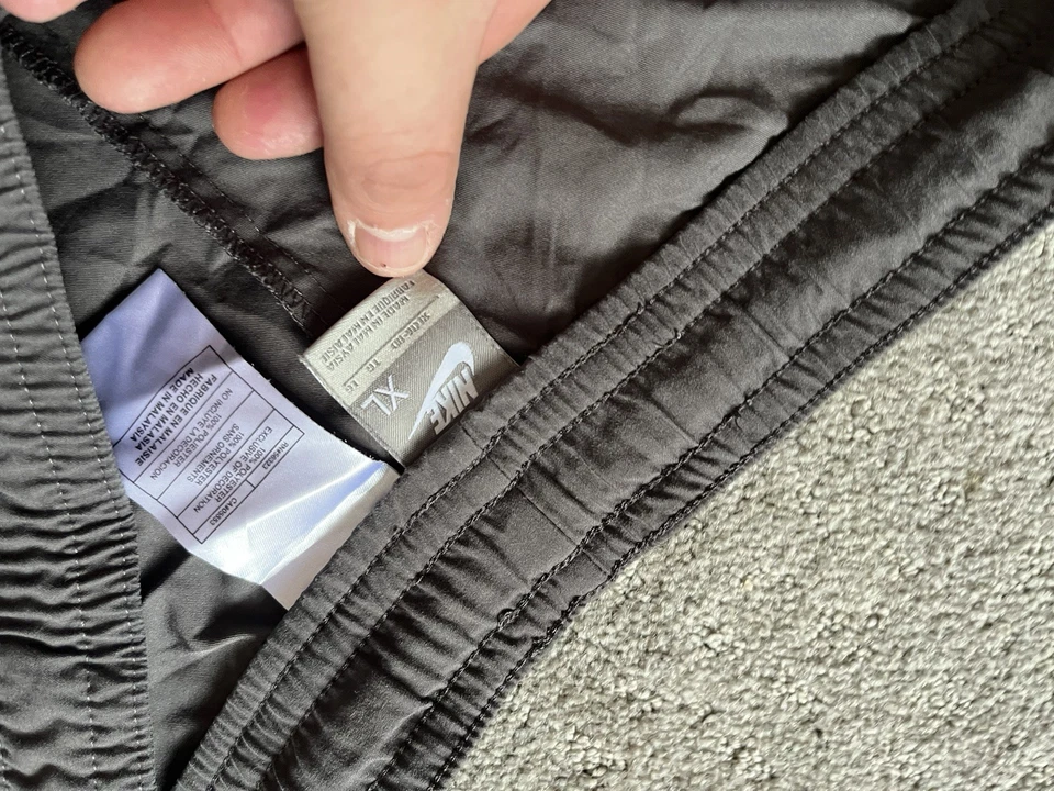 VINTAGE Nike Running Shorts Womens XL 16-18 Gray Short Swoosh Y2K 2000s Athletic - Image 4 of 4