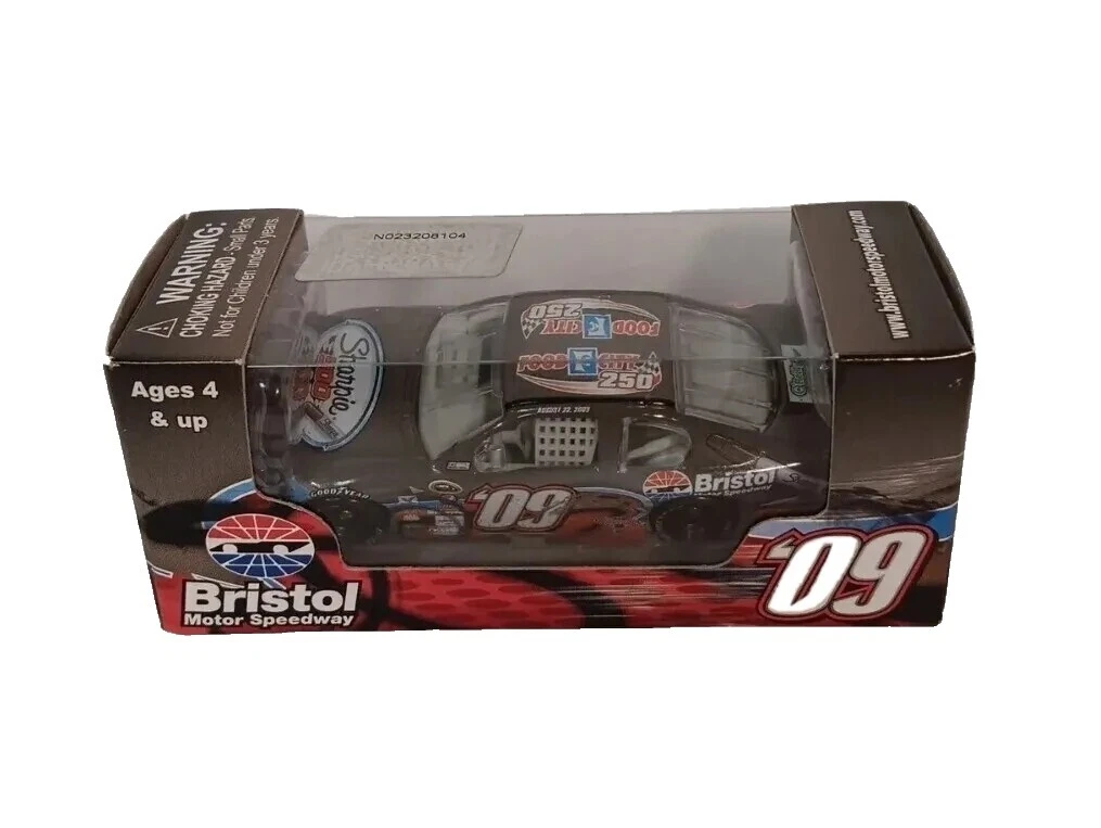 Bristol 1:64 Diecast Racing Cars