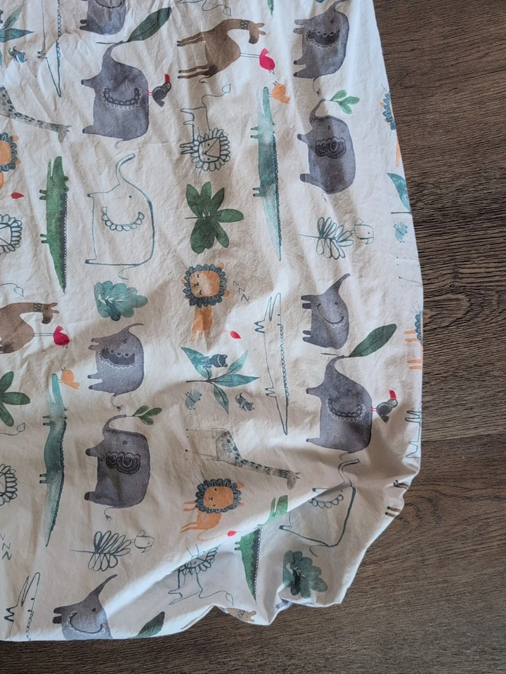 Pottery Barn Toddler Crib Fitted sheet watercolor Safari animal print Org Cotton - Image 2 of 4