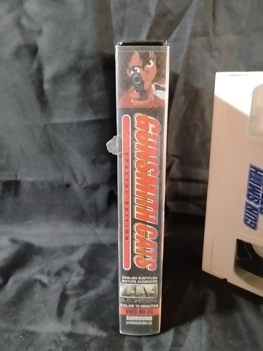 Gunsmith Cats - GIRLS-GUNS-GERNADES SPECIAL EDITION VHS 1995 HARD CASE. UPSTA6 - Picture 3 of 9