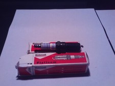 2 x genuine motorcraft platinum Sparkplugs ford/volvo/mazda see list for fits