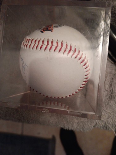 Benito Santiago 1987 NL ROY Autographed Baseball with COA - Picture 5 of 5