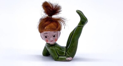 Vintage Napco Japan Keramikfigur Pixie Elfe mit roten Haaren 50er Jahre | 7 cm
