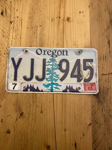 Vintage Oregon US Car License Plate YJJ 945