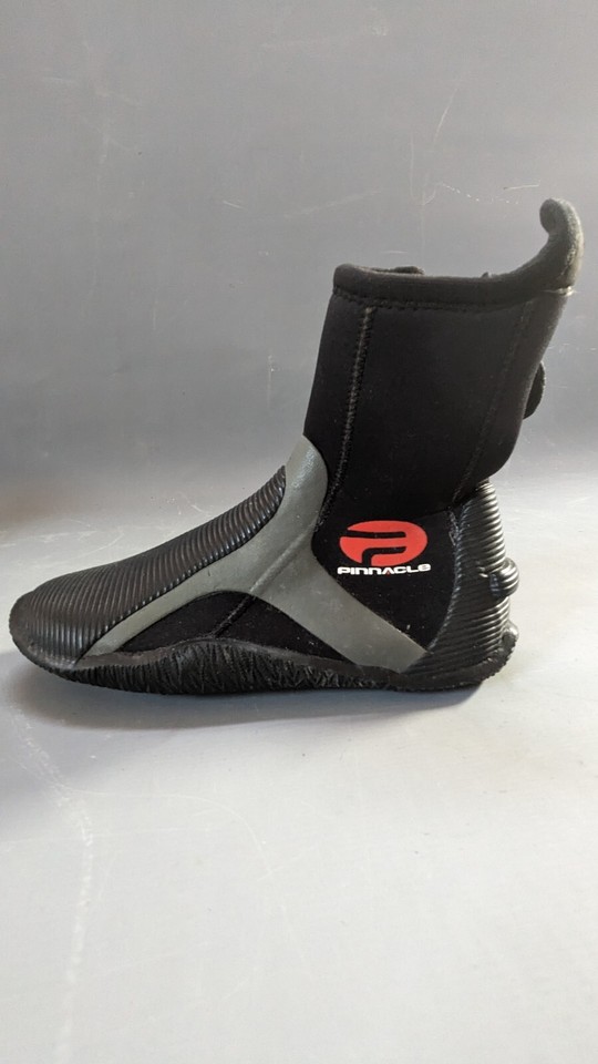 Pinnacle Apex Scuba Boots Size 6 UK Surf Kayak Wake Sup Surf Wind