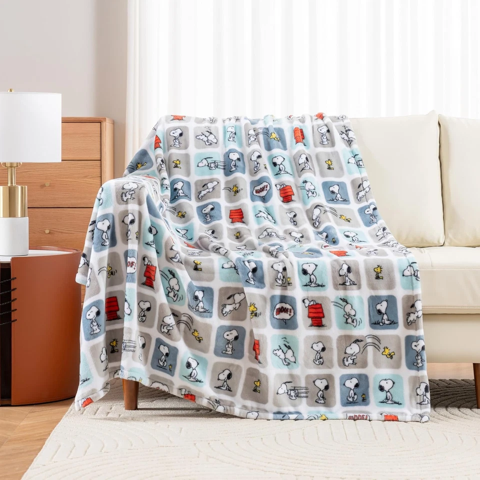 Peanuts Velvetloft Cute Character Snoopy Plush Throw Blanket,Peanuts Snoopy Woof - Image 2 of 4