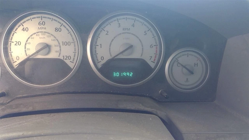 Used A/C Compressor fits: 2010 Chrysler Town & country 3.3L w/rear AC Grade A - Image 3 of 4