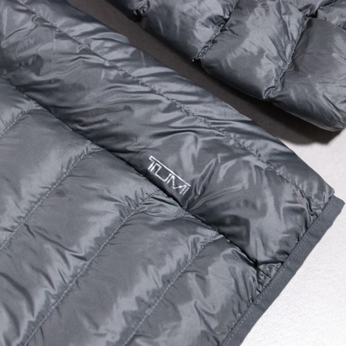 Tumi Packable Down Quilted Puffer Jacket Men’s Size Large Gray Outdoor Travel - Picture 2 of 8