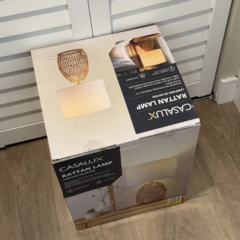 Lámpara de Mesa Casalux Ratán Base Natural Pantalla Marfil Nueva En Caja Foto 4 de 4