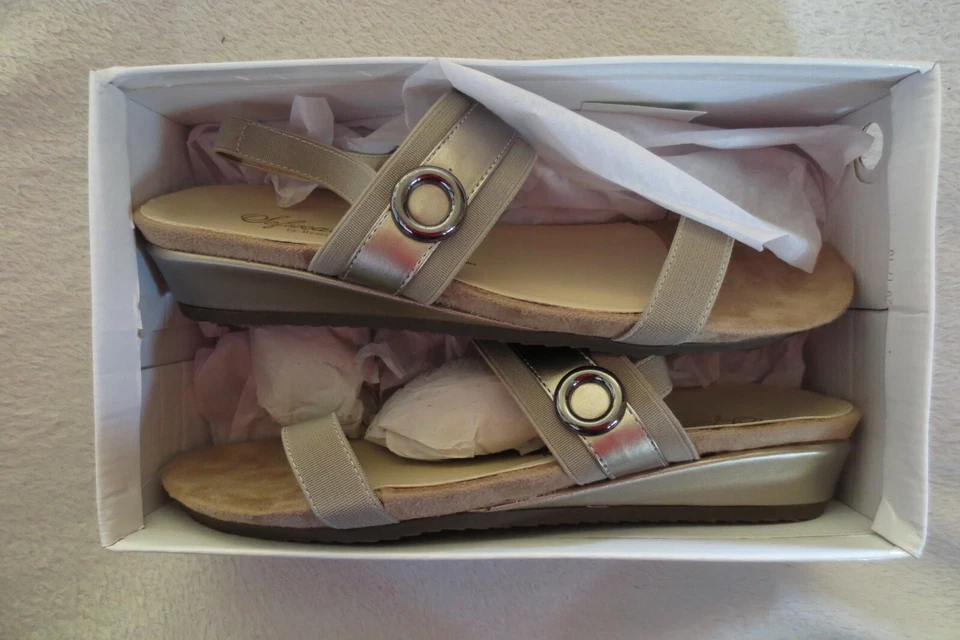 Women Sofwear By Beacon Noelle Sandals Size 10M Pewter Color New - Image 2 of 4