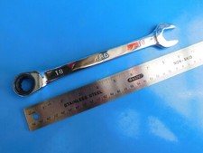 NEUF , MAC TOOLS " CLÉ À CLIQUET PLATE 18 MM " , PIÈCE #RW218MM