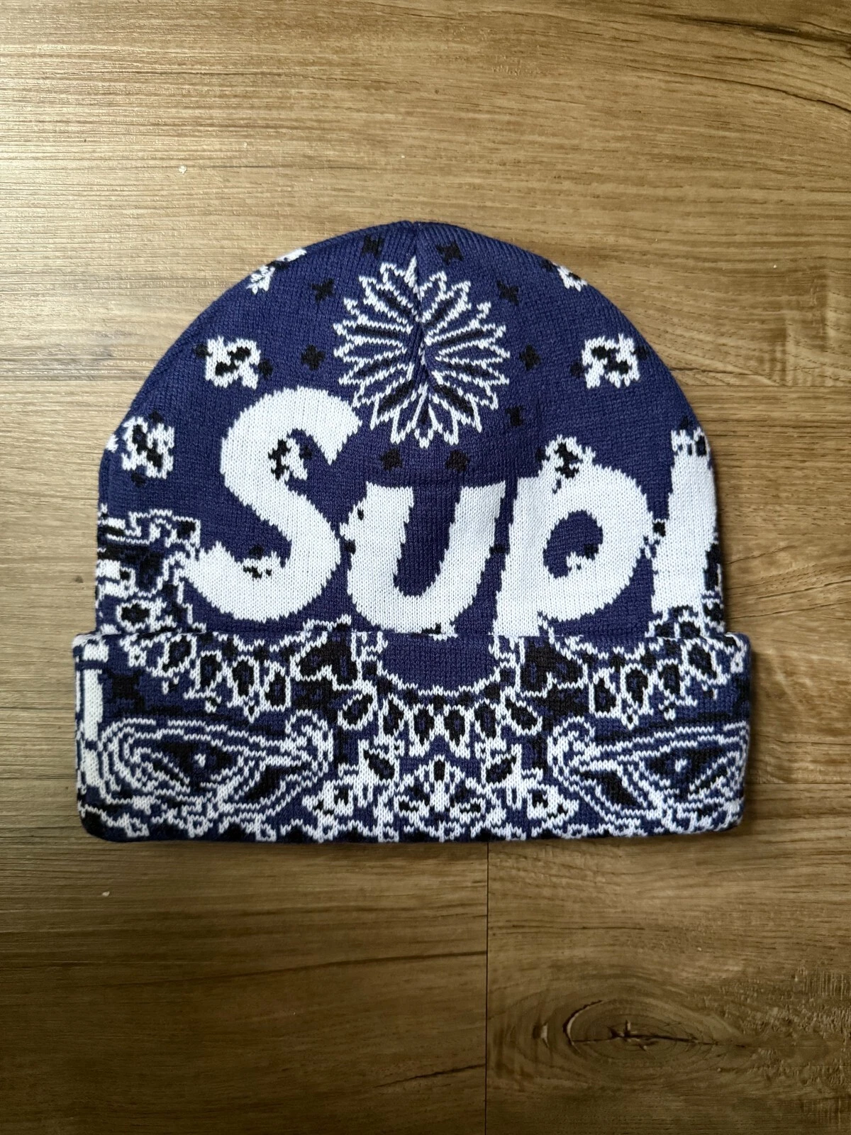 Bonnet neuf Supreme Bandana grand logo bleu marine livraison gratuite