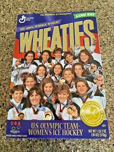 WHEATIES - U.S.Olympic Women's Gold Medal Ice Hockey Team - 1998 - UNOPENED !
