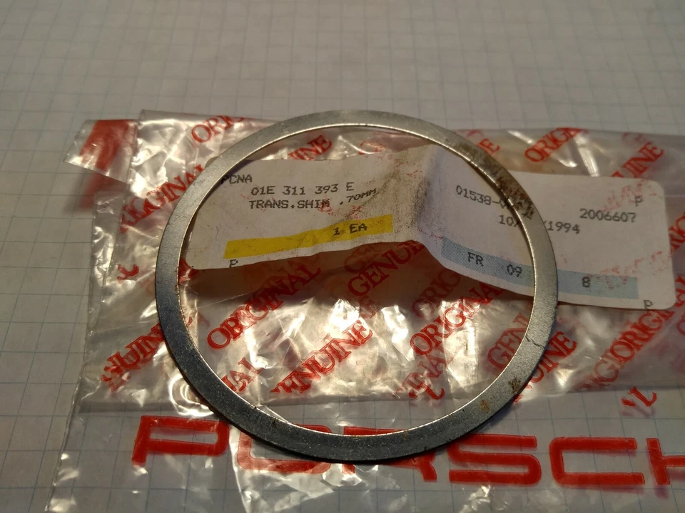 NUEVO ORIGINAL GENUINO EJE DE TRANSMISIÓN PORSCHE 968 0,7 mm ANILLO DE CUÑA ESPACIADORA Foto 2 de 2