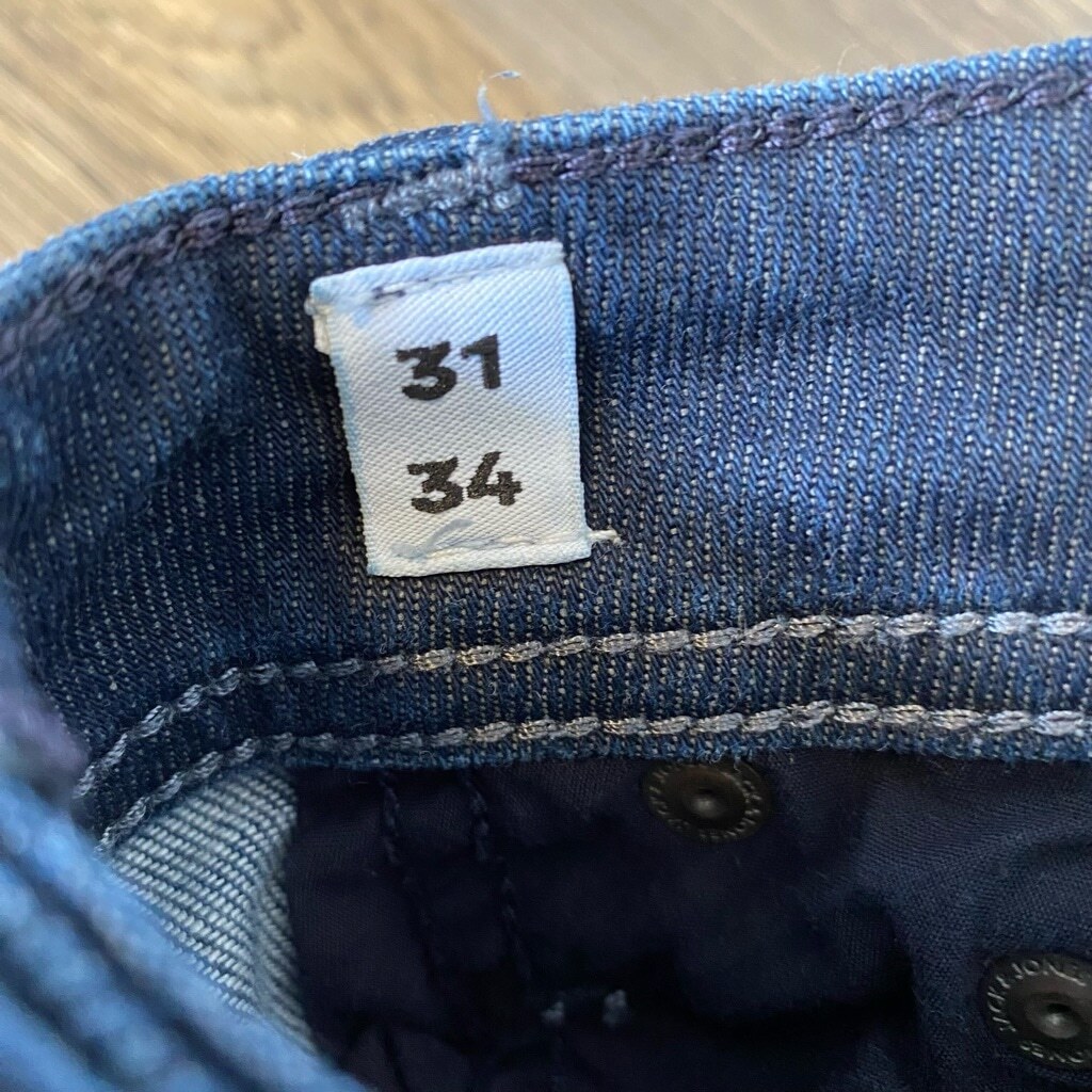 Picture 11 of 18