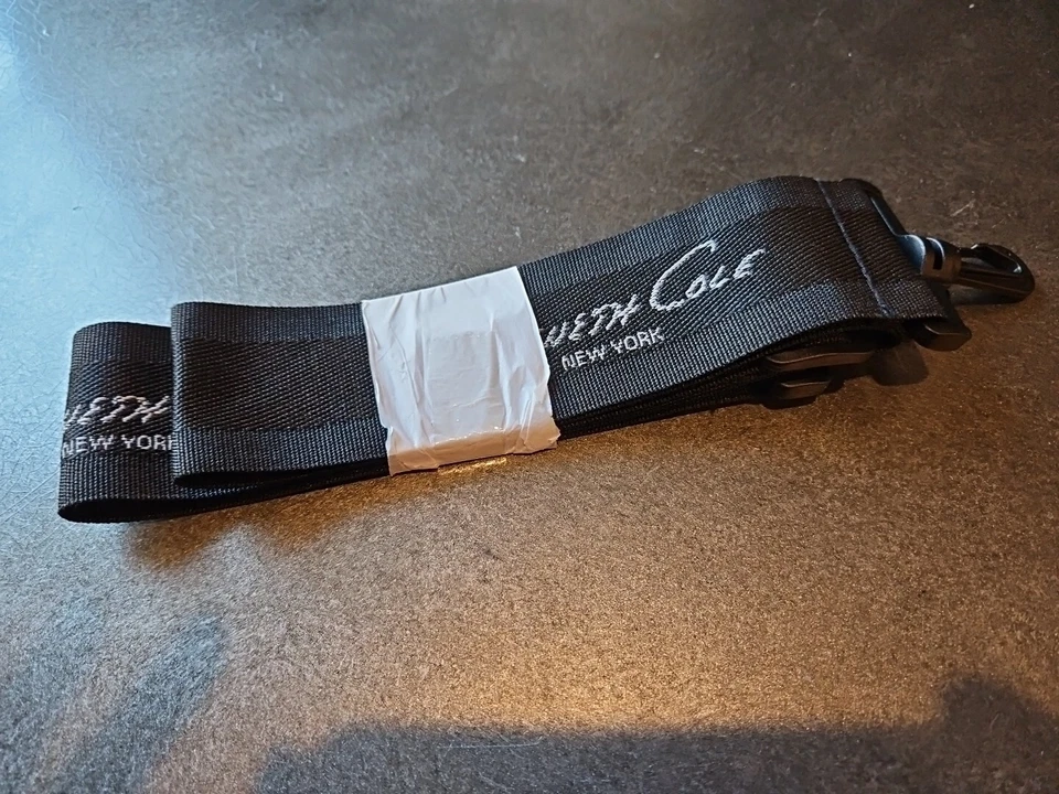 Kenneth Cole Nylon Duffle Bag Handbag Replacement Strap Black / Gray  - Image 2 of 3