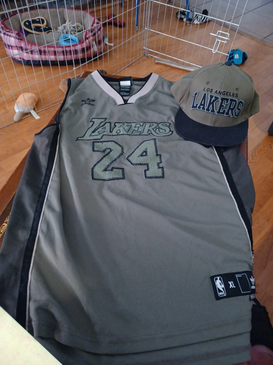 Lakers on sale green jersey