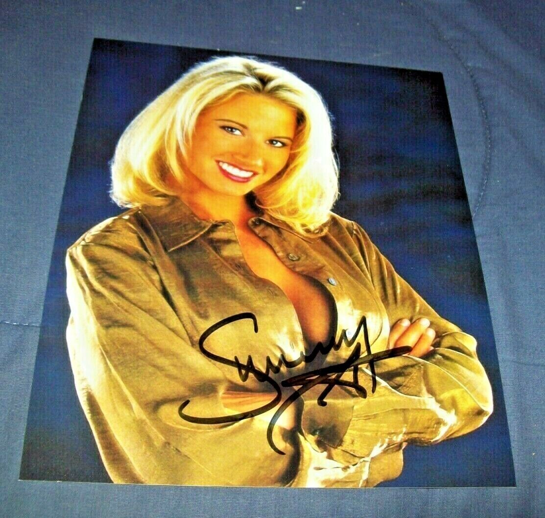 Wrestling Diva Sunny Autographed 3 National products 8x10 Picture Store