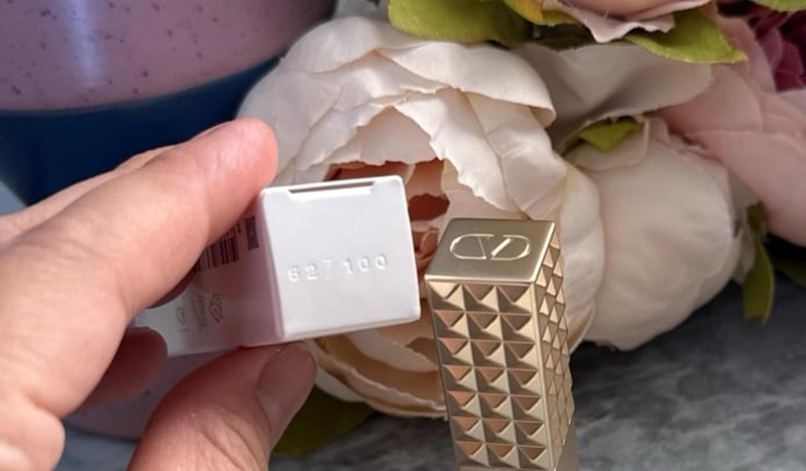 Valentino Spike Matte Lipstick 118A Siena Nude thumbnail 2