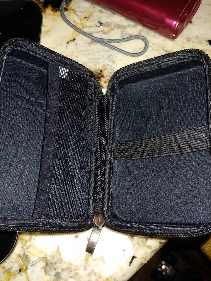 DXG TWIST High Definition Camcorder With Accessories In Original Packaging  - Image 4 of 4