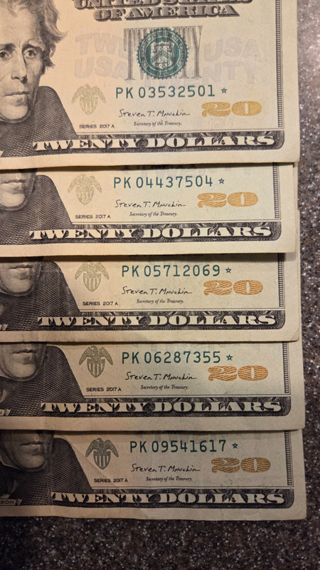 STAR NOTE - LOT OF 5 - SERIES 2017A DALLAS "K" DISTRICT $20 TWENTY DOLLAR BILLS