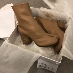 tan tabi boots