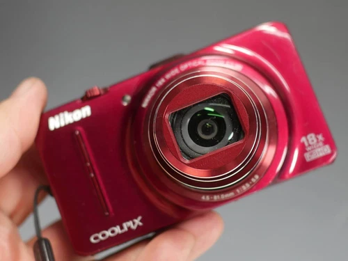 Nikon Coolpix S9300 Compact Digital Camera 16.0MP 18x Optical Zoom - Picture 1 of 14