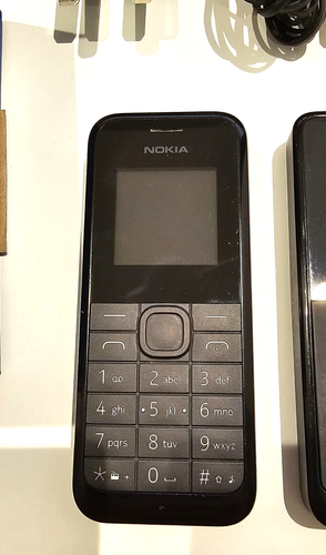 NOKIA 105 RM908 & RM1134 x2 CHARGERs x1 BOX SET BLACK UNLOCKED PHONES - Afbeelding 3 van 9