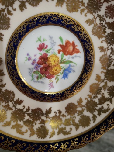 Vintage Paragon Beige Saucer Cobalt Blue Rim Golden Ornament Floral Center A441 - Picture 4 of 15