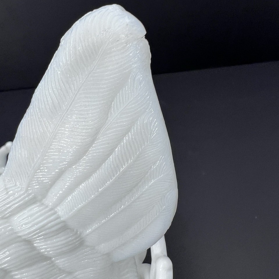 Antique White Milk Glass Large Nesting Hen Chicken Covered Dish 7.5" x