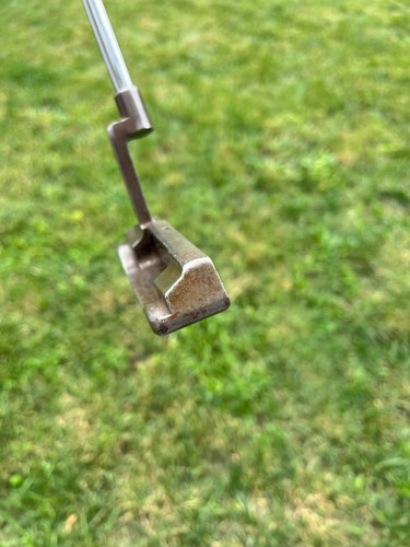 Scotty Cameron Newport The Art of Putting Oil Can Putter 33″ +HC - Picture 6 of 9