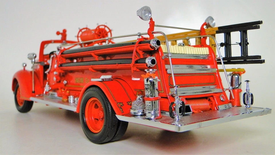 Camión de Bomberos Antiguo Rojo Clásico De Colección Metal Dream Model Car Pickup Promo Foto 2 de 4