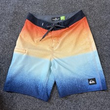 QUIKSILVER Board Shorts Boys Size Youth 26 Dryflight Water Repellent Hawaiian 7"