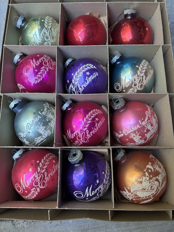 vintage shiny brite christmas ornaments in box