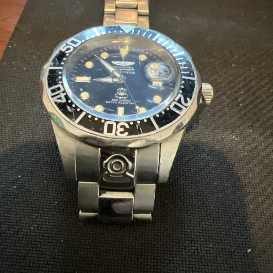 GRAND DIVER MODELO 3044. NH35A. 300 M RESISTENTE AL AGUA.  ESFERA NEGRA. RELOJ ENFERMO. Foto 2 de 4