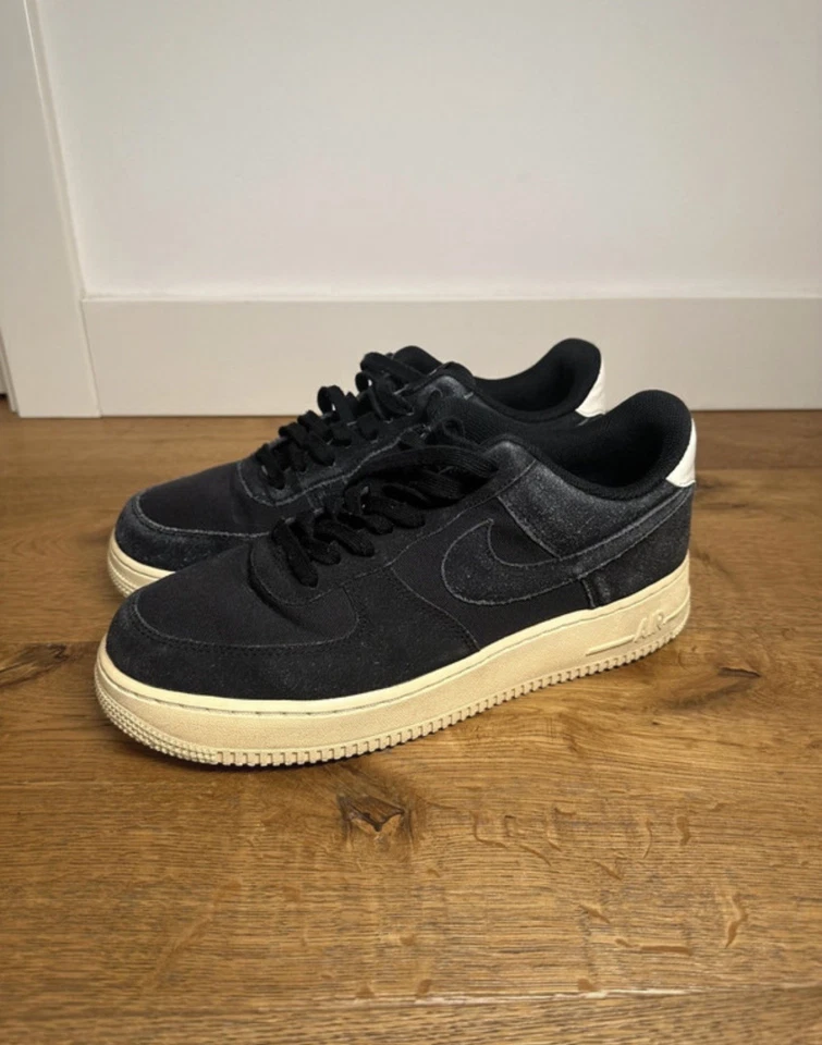 Nike Air Force 1, foto 1 di 5