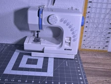 Kenmore Mini Sewing Machine – Model 385.11803800 – Untested, No Power Adapter