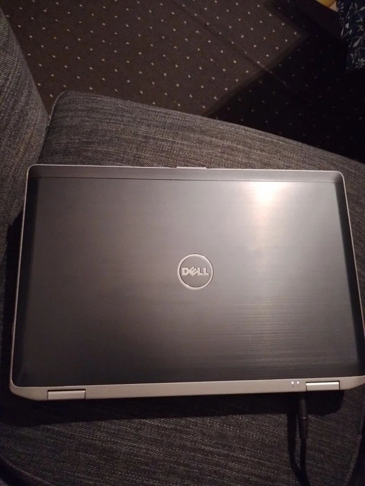 Dell Latitude E6520 · i7-2620M · 16GB · 477GB, Foto 4 von 5