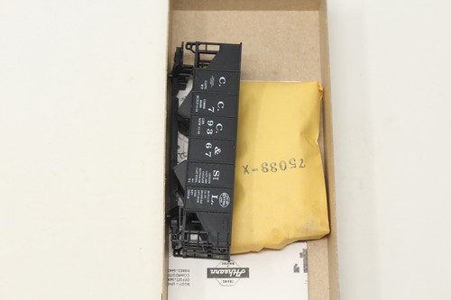 HO Athearn / Third Rail 34' Ribbed Side Hopper CCC&STL 79367 Black Kit - Picture 5 of 7
