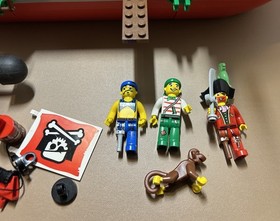 LEGO 7075: Captain Redbeard's Pirate Ship INCOMPLETE