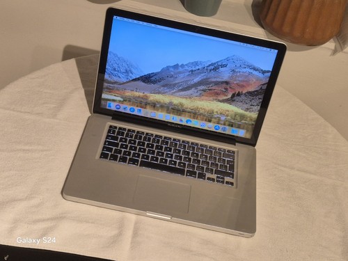 MacBook Pro 2011- 15" Display - i7 2.2GHz - 256GB SSD- 8GB RAM-High Sierra