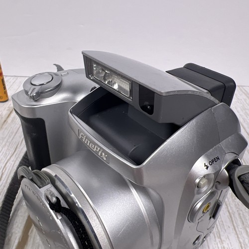 FUJIFILM FinePix S3100 4MP Digital Camera With 6x Optical Zoom Tested Working ✅ - Picture 14 of 14