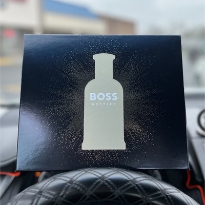 HUGO BOSS Bottled Gift Set Eau de Toilette 100ml, Shower Gel, Spray 10ml