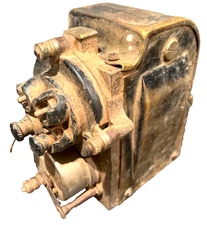 Dixie Model 40 Magneto Hit Miss Engine 1916 Untested