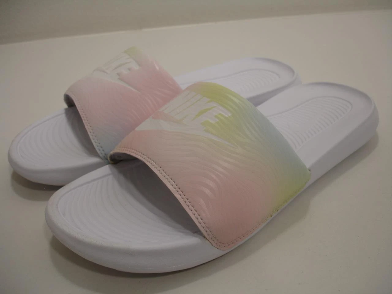 Sandali donna 10 M Nike Victori One CN9676 500 viola puro bianco ciabatte sportive