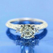 Round Cut 2.50Ct Simulated Diamond White Gold Finish Engagement Ring in Size 6