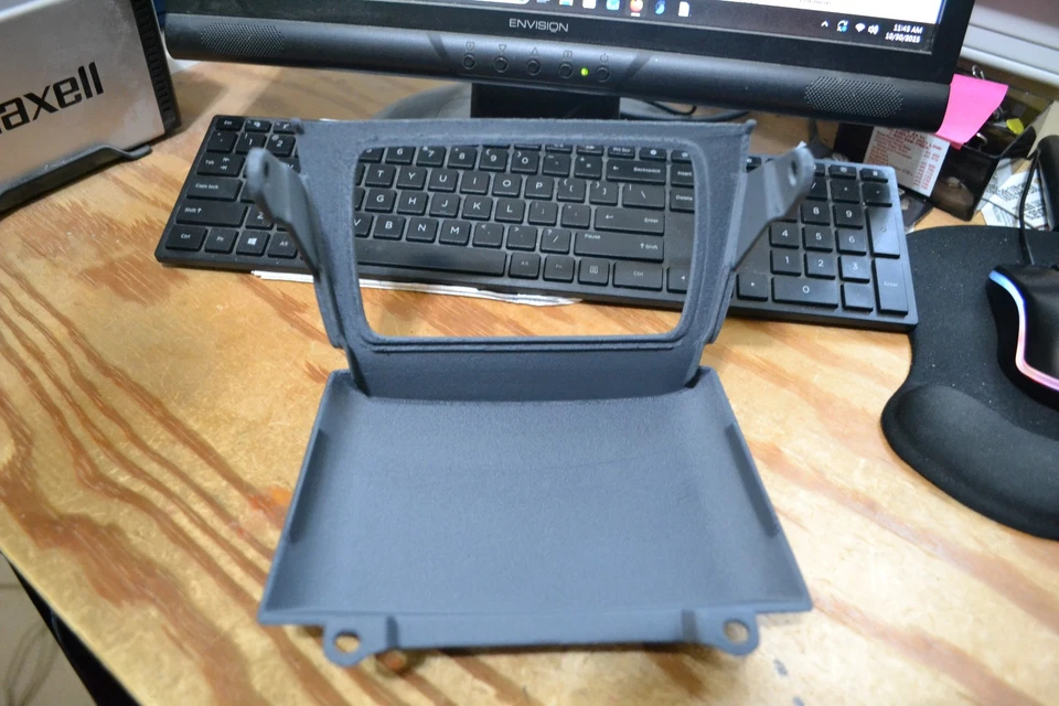 1985-86 Yamaha FZ750 FZ 1FN Tail Section Center Piece Fender Cover Fairing Body - Image 4 of 4