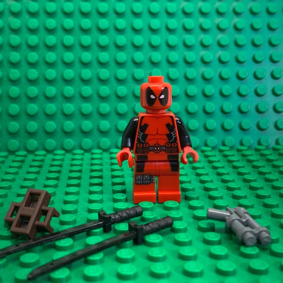 LEGO Deadpool Minifigure - 6866 Marvel Chopper Showdown Sh0032 ( 12 Pictures 👀) - Image 2 of 4